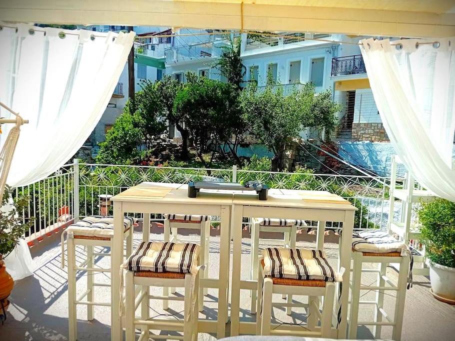 Duka'S Gardenhouse Vila Skopelos Town Exterior foto